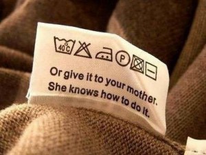 "Ou donnez le à votre mère. Elle devrait savoir quoi faire"
